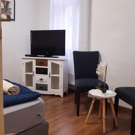 Varalja Apartman タタ エクステリア 写真