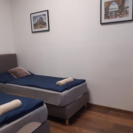 Varalja Apartman タタ エクステリア 写真
