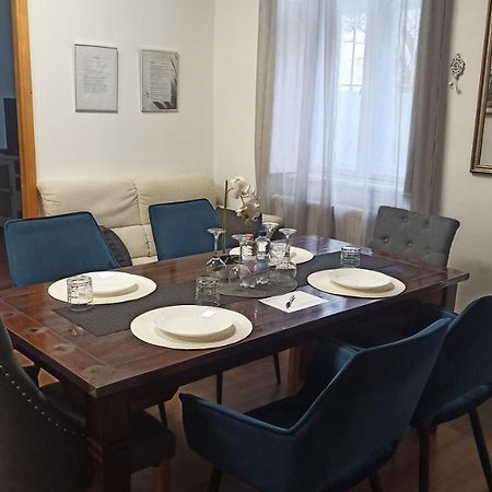 Varalja Apartman タタ エクステリア 写真