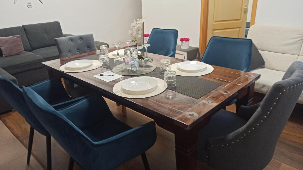 Varalja Apartman タタ エクステリア 写真