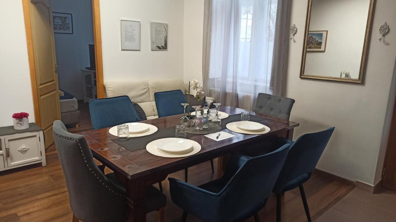 Varalja Apartman タタ エクステリア 写真