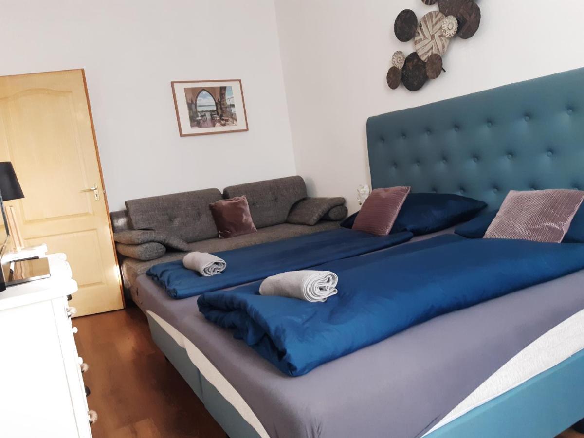 Varalja Apartman タタ エクステリア 写真